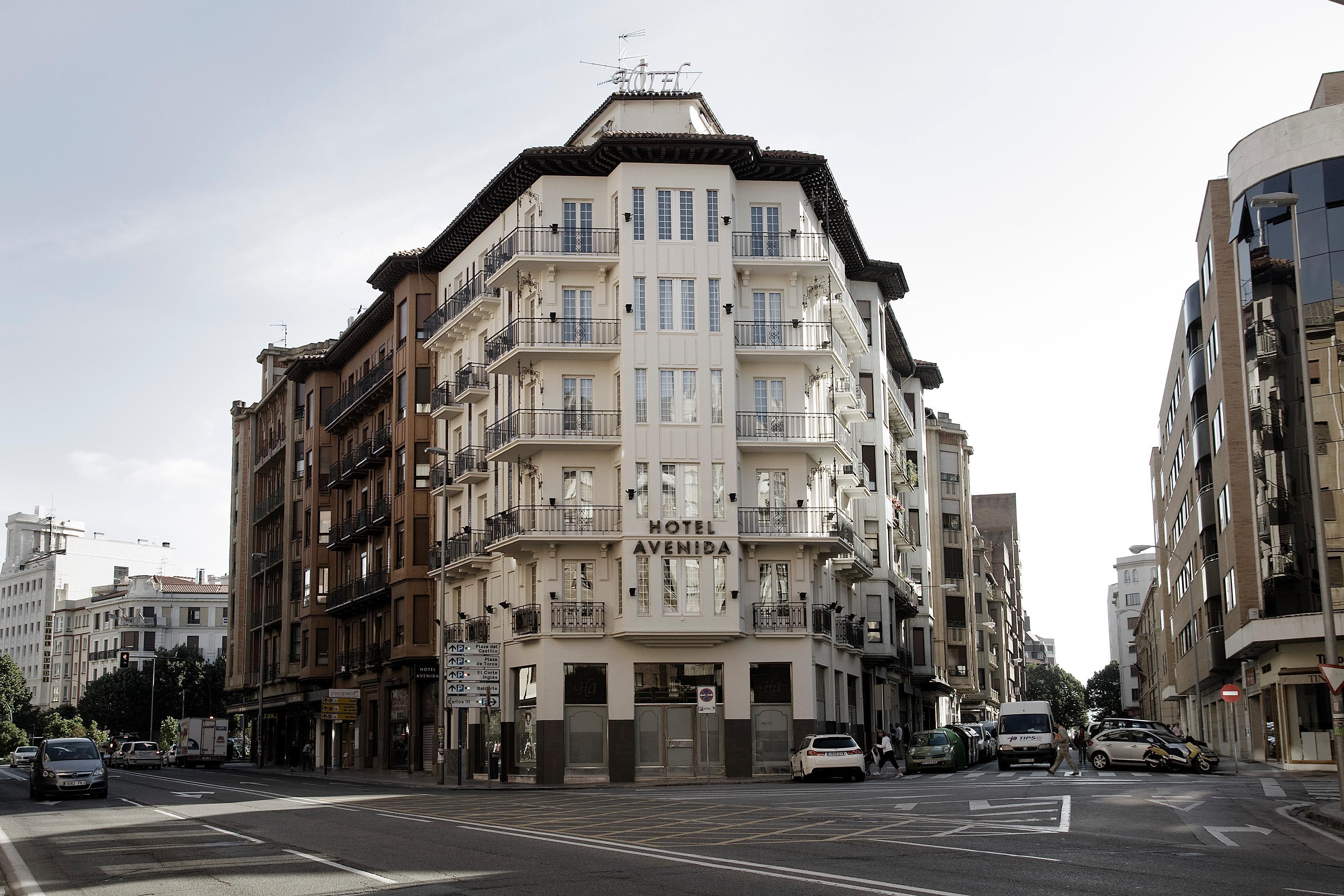 Hotel Avenida Pamplona Esterno foto