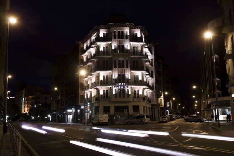 Hotel Avenida Pamplona Esterno foto